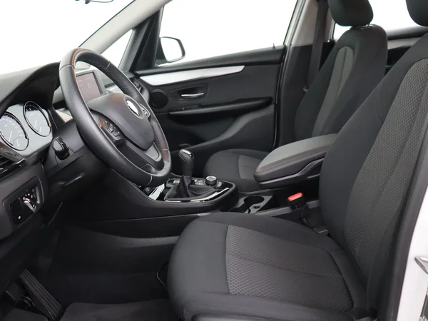 BMW 216 (2021) — foto 2 van 30