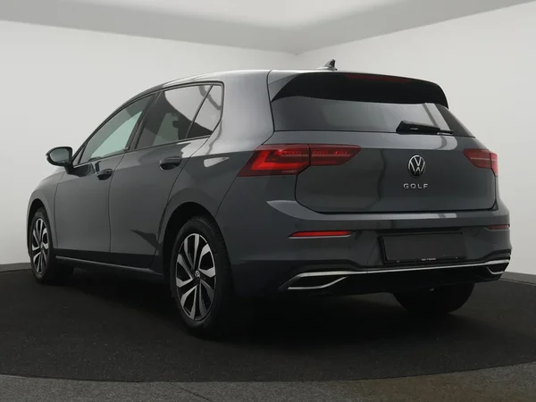 Volkswagen Golf (2023) — foto 18 van 25