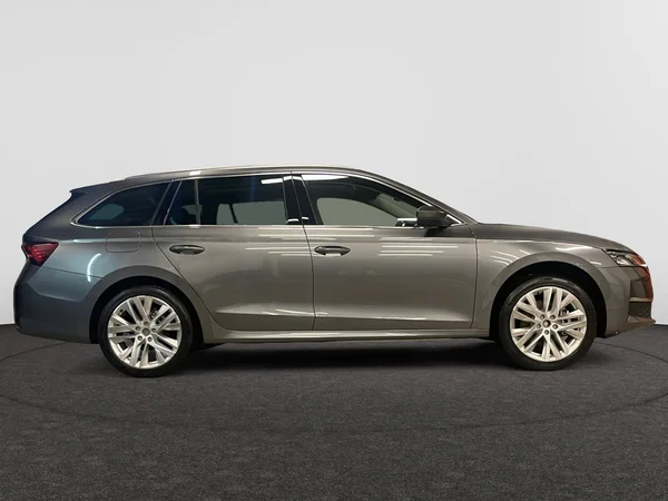 SKODA Octavia Combi (2025) — foto 8 van 21