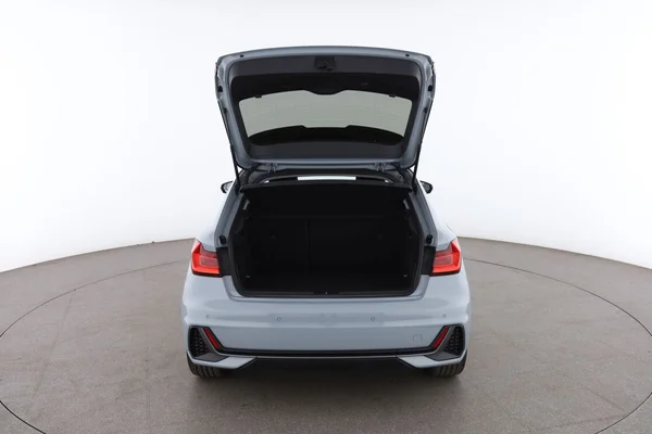 Audi A1 (2023) — foto 7 van 16