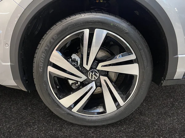 VOLKSWAGEN T-Roc (2025) — foto 3 van 14