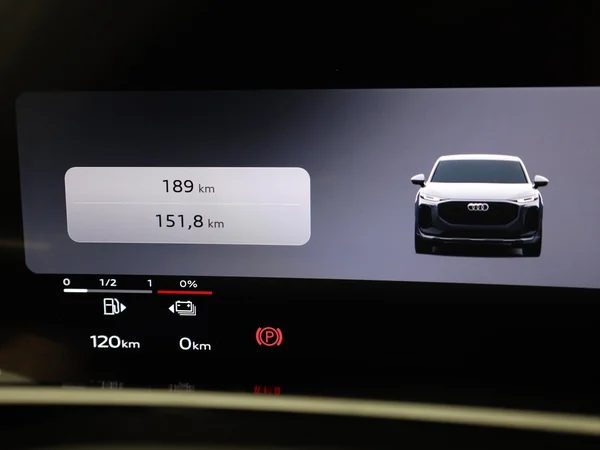 AUDI Q3 SUV e-hybrid (PHEV) (2025) — foto 2 van 29