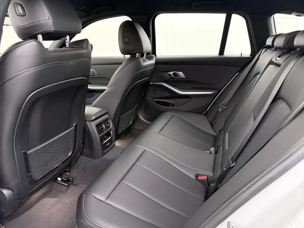 BMW 320 (2022) — foto 7 van 27