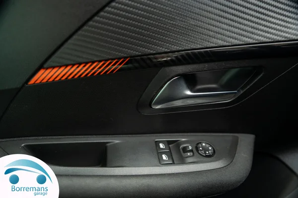 Peugeot 208 (2021) — foto 28 van 38