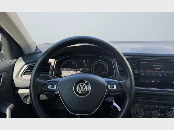 Volkswagen T-Roc (2019) — foto 3 van 22