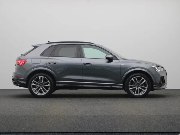 AUDI Q3 (2023) — foto 21 van 23