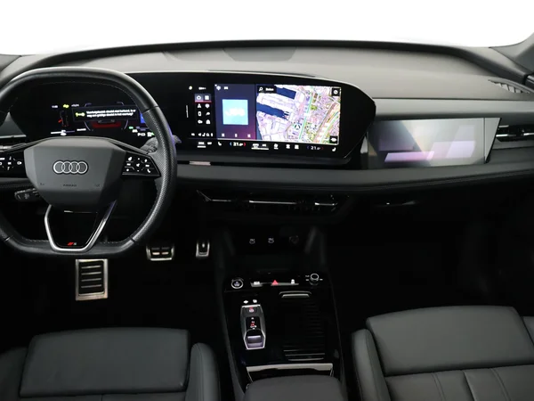 AUDI Q6 E-Tron (2024) — foto 33 van 33
