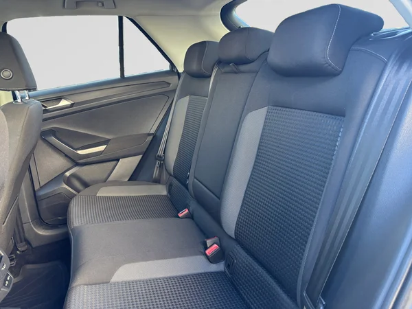 VOLKSWAGEN T-Roc (2021) — foto 6 van 16