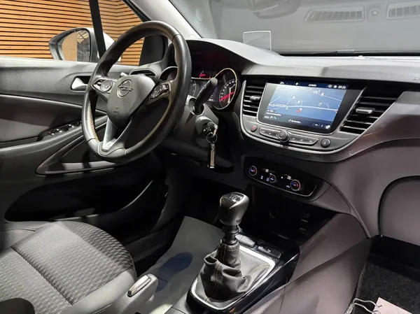 Opel Crossland (2019) — foto 9 van 25