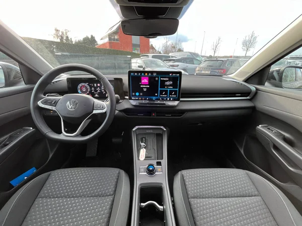 VOLKSWAGEN T-Roc (2025) — foto 15 van 24