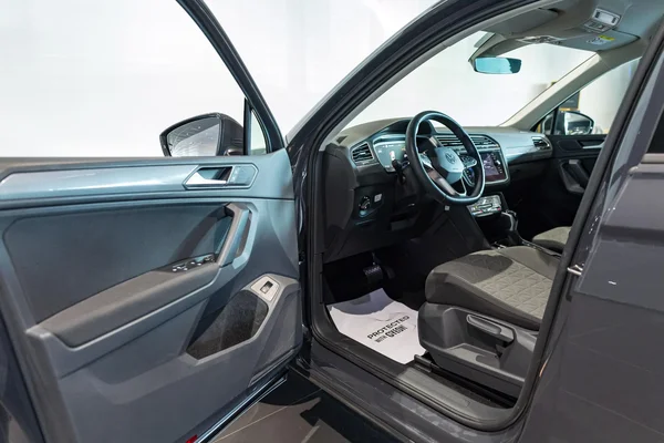 Volkswagen Tiguan (2022) — foto 14 van 37