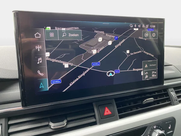 Audi A4 (2022) — foto 8 van 20