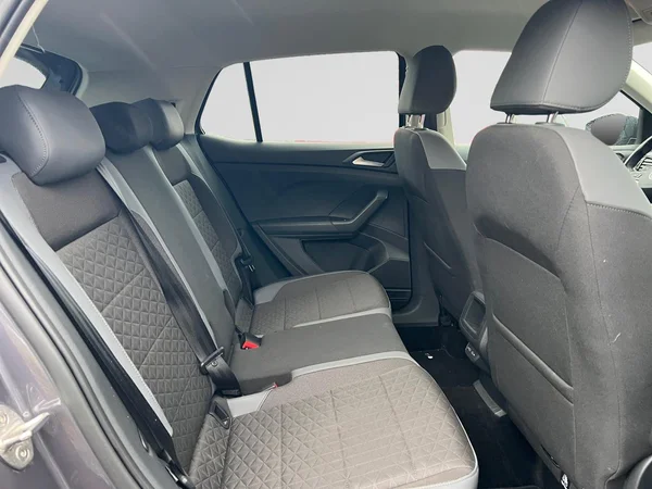 VOLKSWAGEN T-Cross (2024) — foto 3 van 17