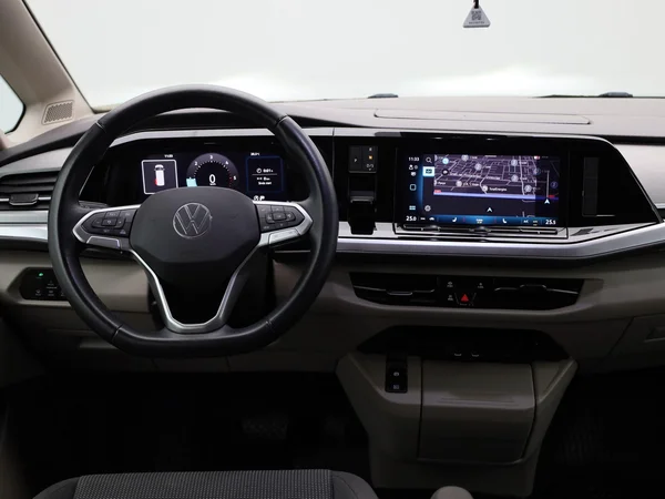 Volkswagen Multivan (2024) — foto 41 van 43
