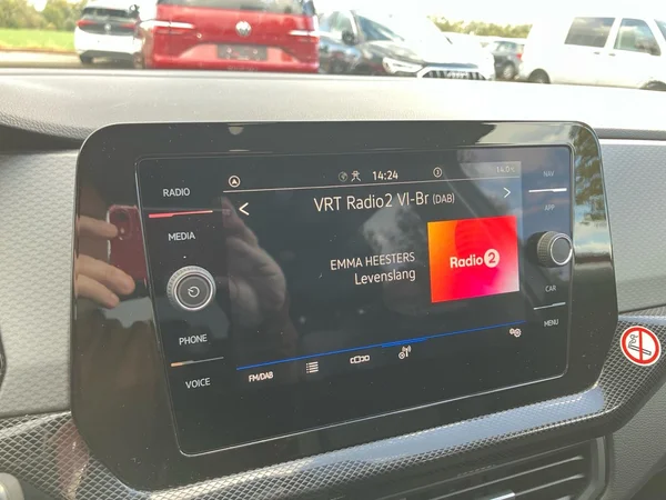 VOLKSWAGEN T-Cross (2025) — foto 3 van 25