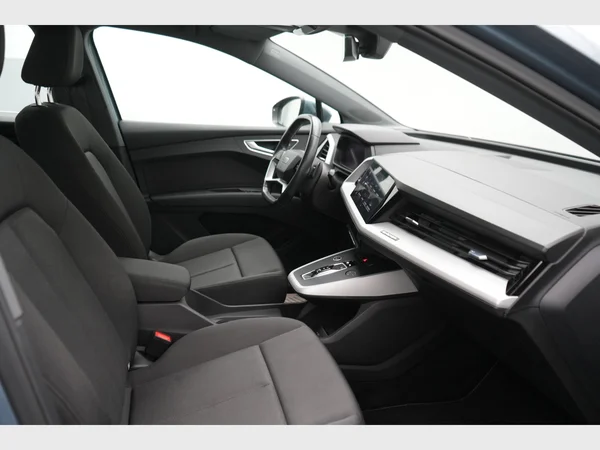 AUDI Q4 e-tron (2021) — foto 16 van 31