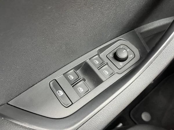 SKODA Karoq (2022) — foto 17 van 32