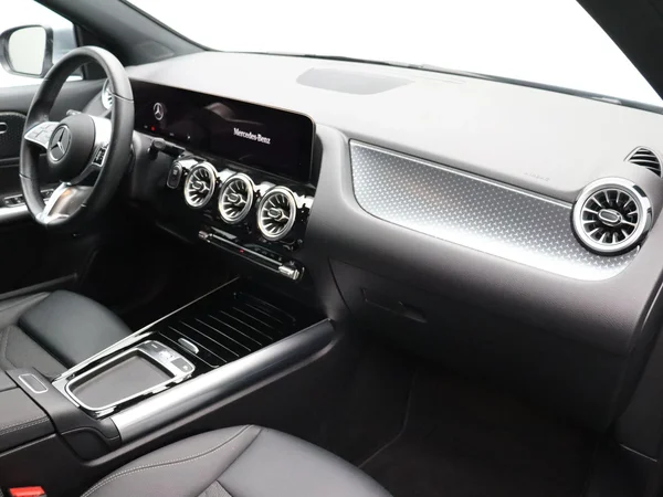 Mercedes-Benz EQA (2024) — foto 15 van 25