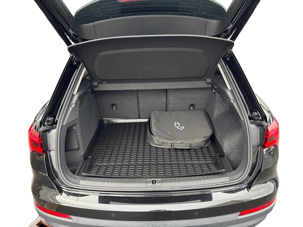 AUDI Q3 PHEV (2022) — foto 11 van 20