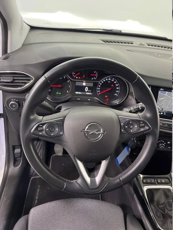 Opel Crossland (2021) — foto 79 van 80