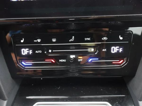 VOLKSWAGEN Arteon (2022) — foto 9 van 30