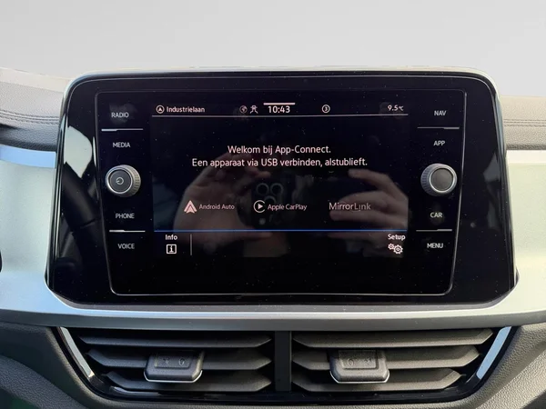 VOLKSWAGEN T-Roc (2022) — foto 20 van 24