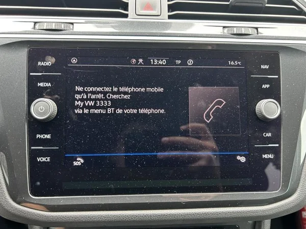 VOLKSWAGEN Tiguan (2021) — foto 16 van 32