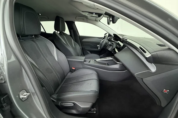 Peugeot 408 (2025) — foto 16 van 29