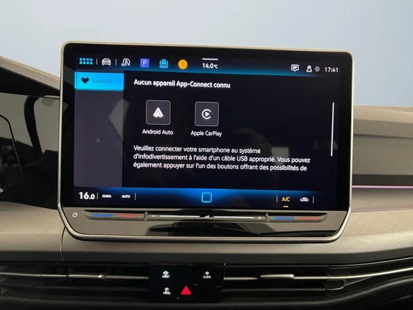 VOLKSWAGEN Golf VIII SW (2024) — foto 9 van 24