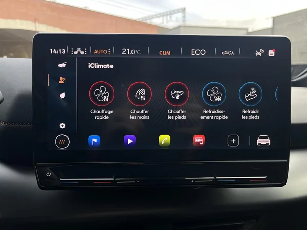 CUPRA Born (2024) — foto 10 van 30