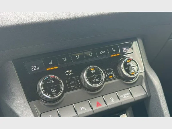 Skoda Karoq (2020) — foto 8 van 24