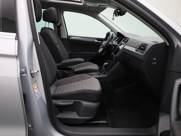 Volkswagen Tiguan (2022) — foto 31 van 48