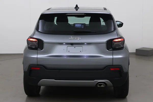 Jeep Avenger (2025) — foto 13 van 18