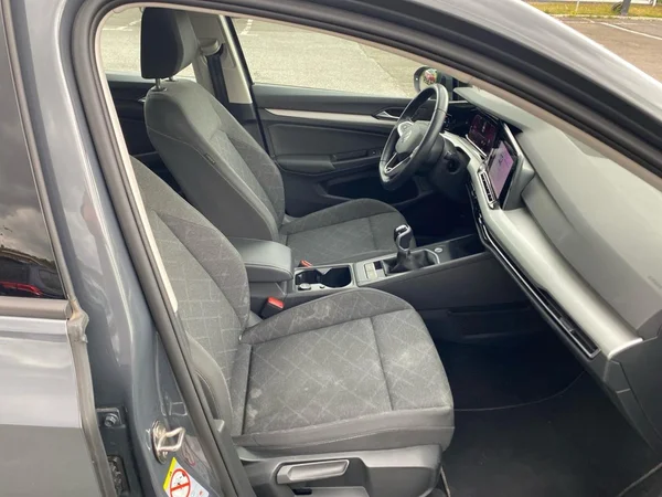 VOLKSWAGEN Golf VIII (2023) — foto 3 van 8