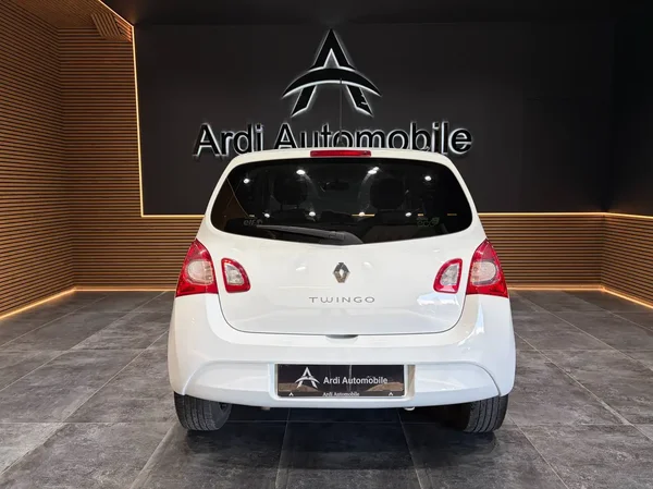 Renault Twingo (2013) — foto 15 van 19