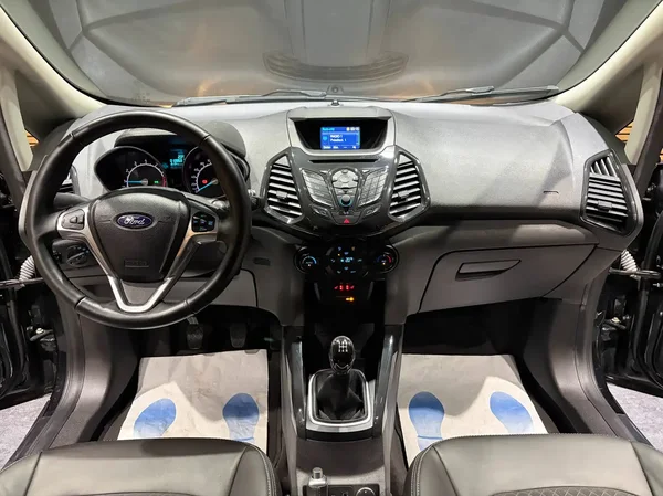Ford Ecosport (2016) — foto 20 van 21