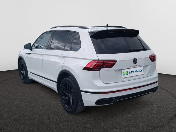 VOLKSWAGEN Tiguan (2023) — foto 10 van 21