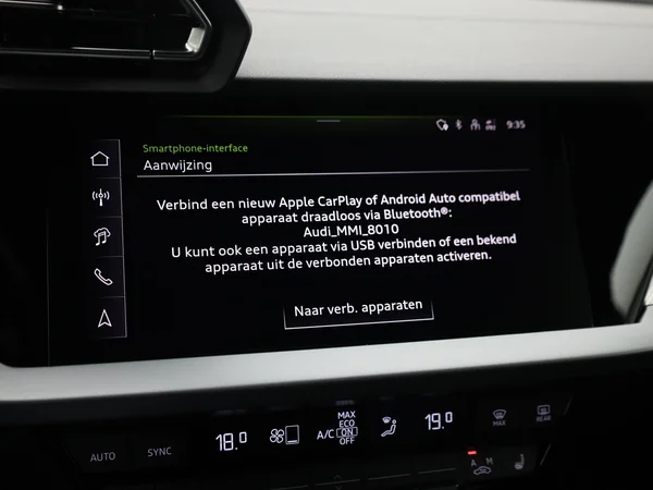AUDI A3 Sedan (2024) — foto 2 van 24