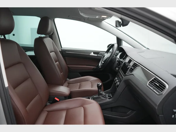 VOLKSWAGEN Golf Sportsvan (2019) — foto 3 van 27