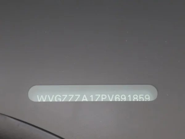 VOLKSWAGEN T-Roc (2023) — foto 17 van 24