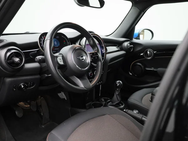 MINI One (2022) — foto 21 van 37