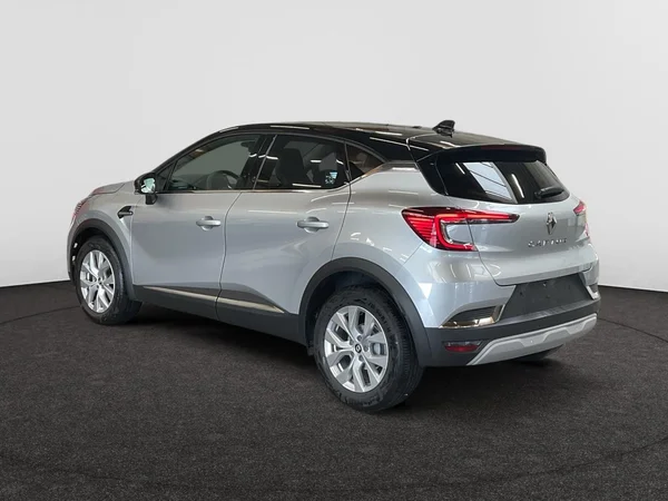 RENAULT Captur (2022) — foto 16 van 22