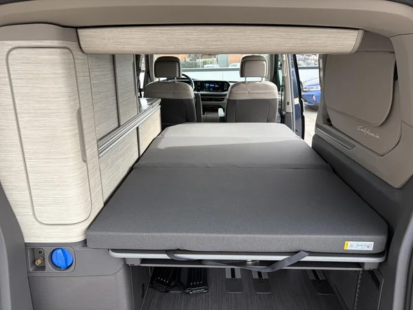 VOLKSWAGEN California T7 Dsl (2025) — foto 19 van 26