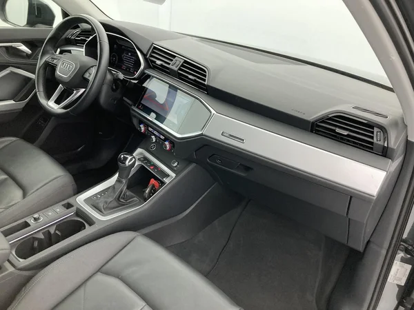 AUDI Q3 PHEV (2022) — foto 34 van 36