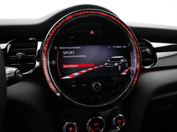 MINI Mini 5 Doors (F55 LCI II) (2022) — foto 11 van 21