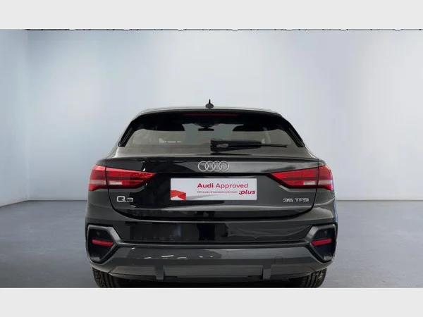 Audi Q3 Sportback (2020) — foto 29 van 31