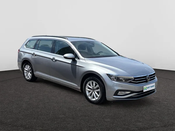 VOLKSWAGEN Passat Variant (2022) — foto 17 van 22