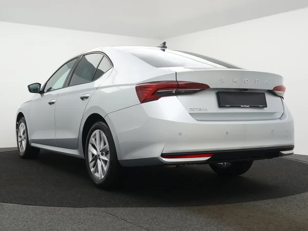 SKODA Octavia (2024) — foto 17 van 24
