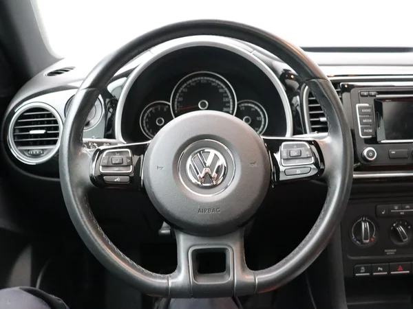 Volkswagen Beetle (2014) — foto 7 van 28