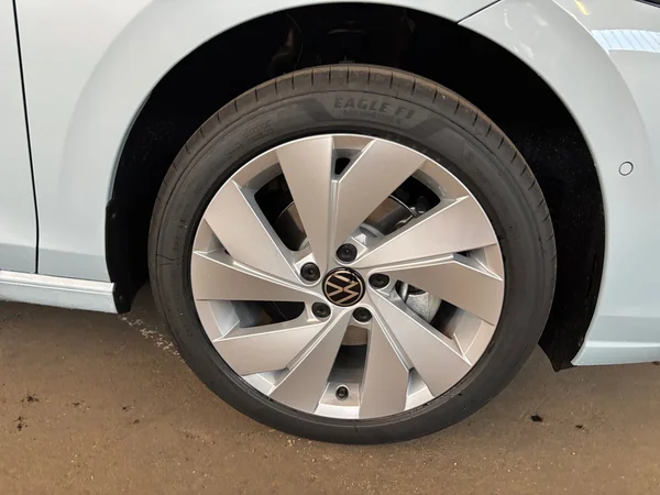 VOLKSWAGEN Golf VIII (2025) — foto 8 van 24